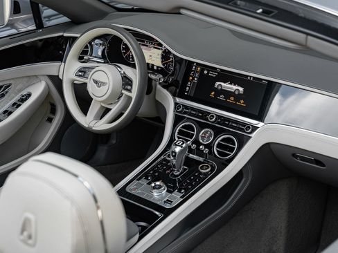 Used 2022 Bentley Continental GT image 15
