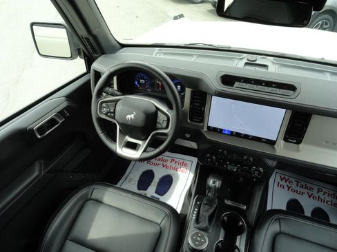 Used 2025 Ford Bronco Outer Banks w/ Sasquatch Package image 22