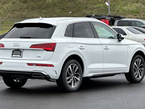 Certified 2025 Audi Q5 2.0T Premium image 3
