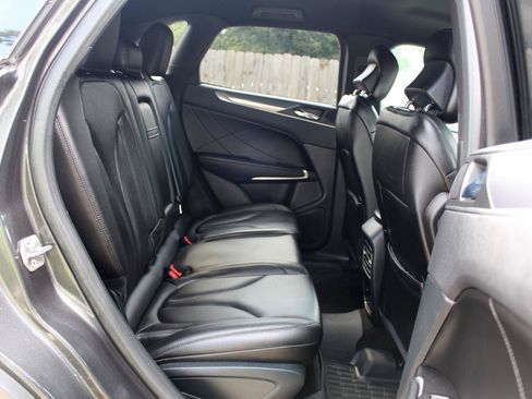 Used 2019 Lincoln MKC Premiere FWD image 32