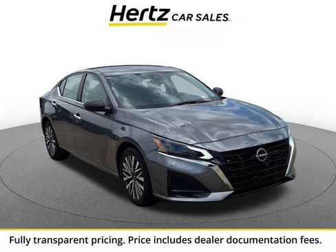 Used 2025 Nissan Altima 2.5 SV FWD image 1