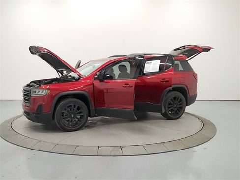 Used 2022 GMC Acadia SLE w/ Driver Convenience Package image 11