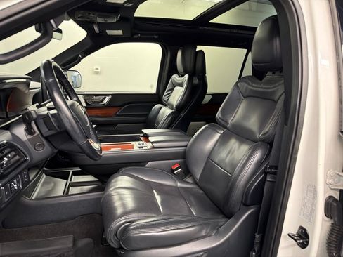 Used 2022 Lincoln Navigator Reserve w/ Equipment Group 201A AWD/4WD image 26