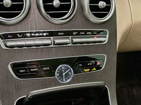 Used 2021 Mercedes-Benz C 300 4MATIC Sedan image 24