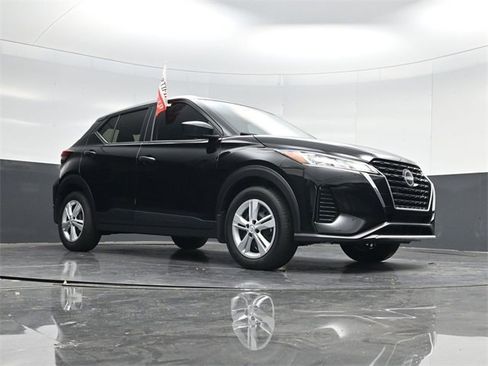 Used 2025 Nissan Kicks Play S image 46