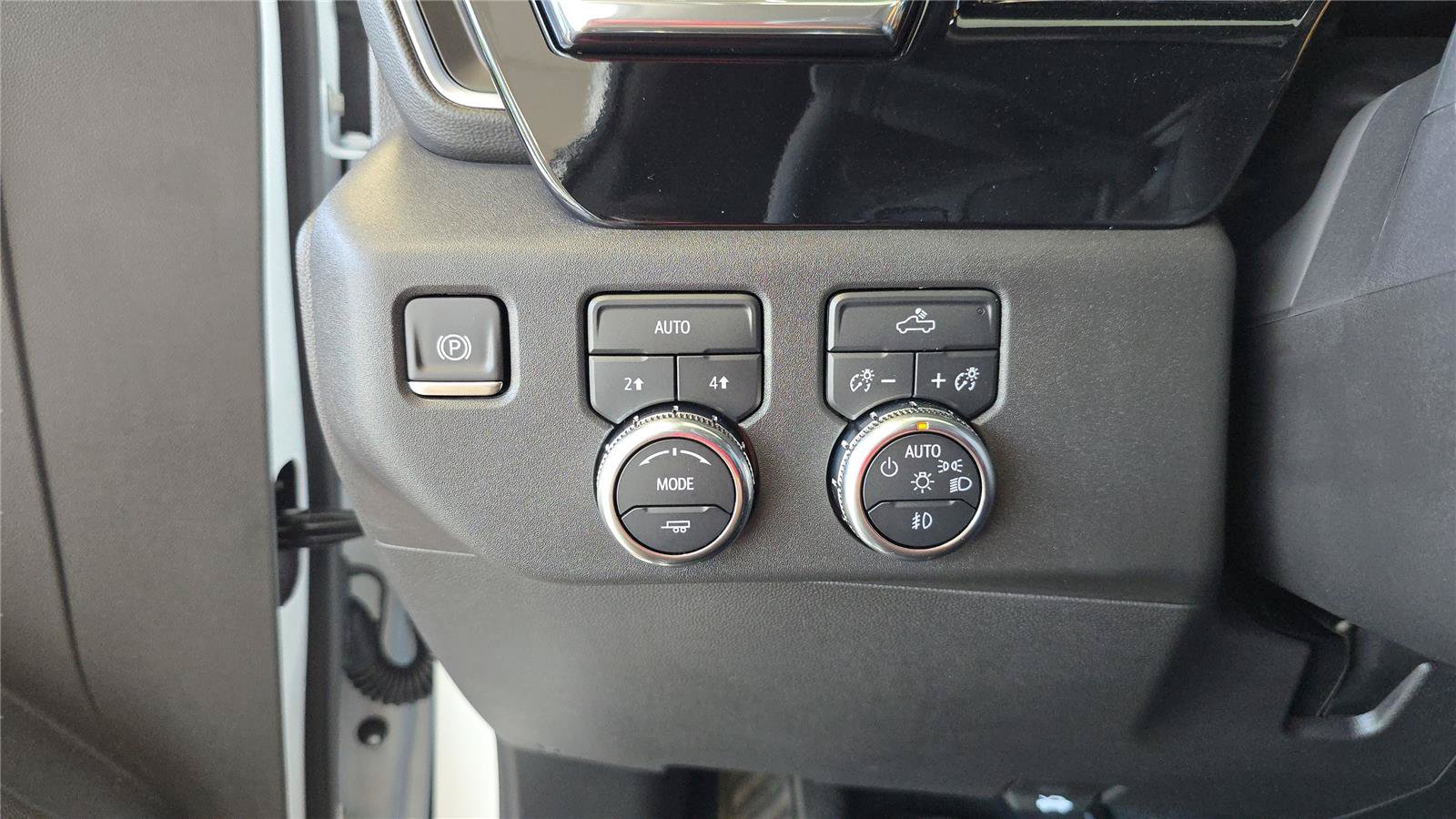 Used 2025 GMC Sierra 1500 Elevation AWD/4WD image 23