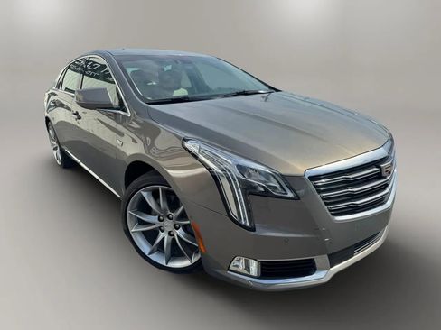 Used 2018 Cadillac XTS Premium Luxury w/ Driver Assist Package FWD image 2
