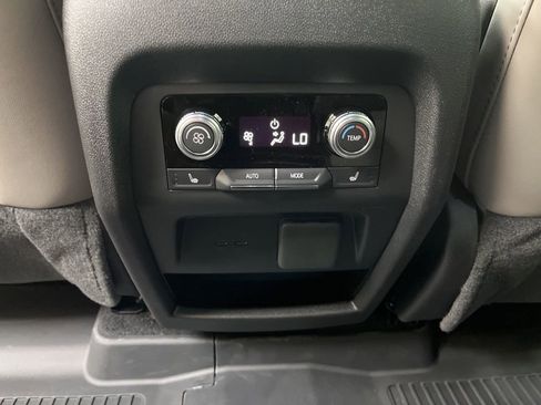 New 2026 GMC Acadia Elevation w/ Elevation Premium Package FWD image 23
