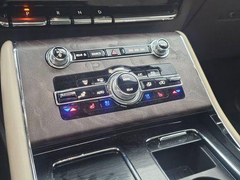 Used 2023 Lincoln Aviator Reserve w/ Equipment Group 201A image 39