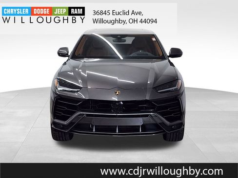 Used 2022 Lamborghini Urus image 2