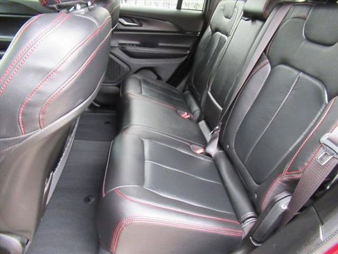 Certified 2023 Jeep Grand Cherokee Altitude image 25