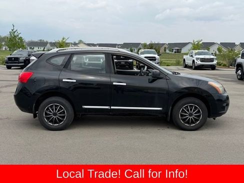 Used 2015 Nissan Rogue S w/ Convenience Package FWD image 3