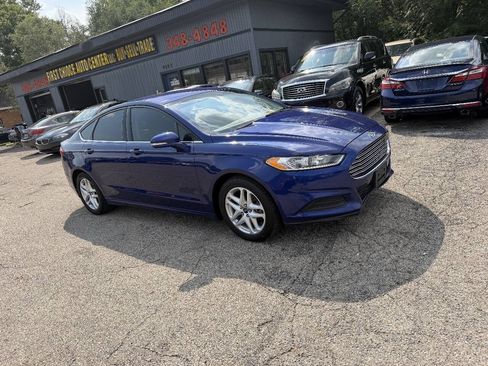Used 2015 Ford Fusion SE FWD image 5