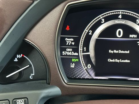 Used 2018 Lexus LS 500 w/ Accessory Package (Z2) RWD image 35