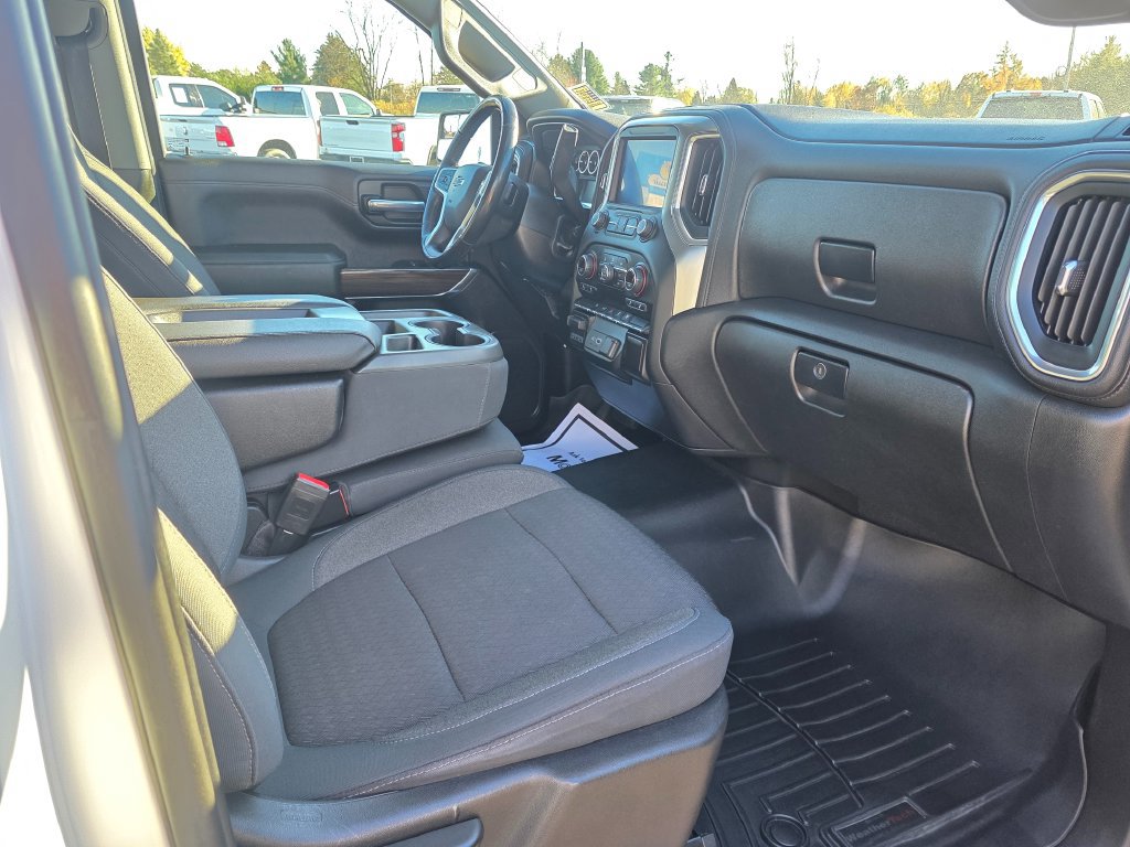 Used 2019 Chevrolet Silverado 1500 RST w/ True North Edition AWD/4WD image 26