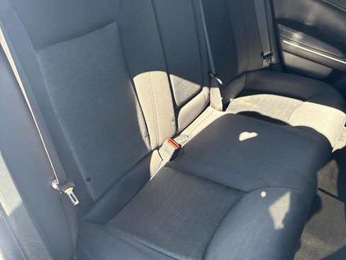 Used 2019 Chrysler 300 Touring image 12