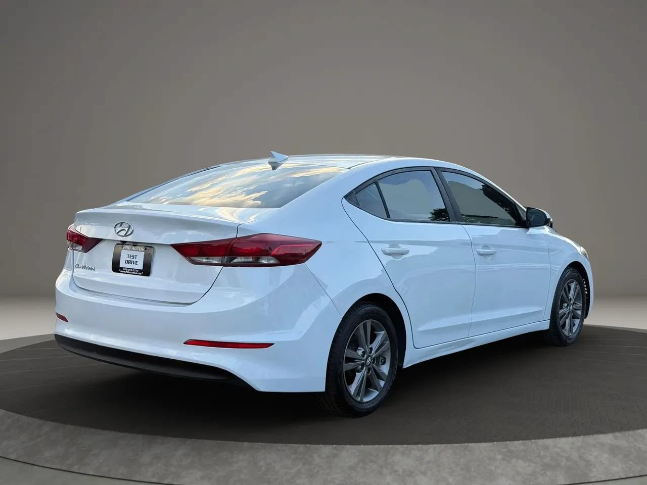 Used 2017 Hyundai Elantra SE FWD image 12