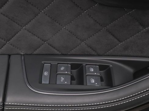 Used 2024 Audi S8 image 19