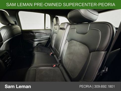 Used 2023 Jeep Grand Cherokee Altitude image 24