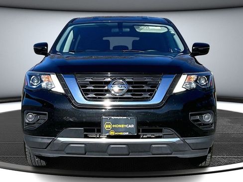 Used 2020 Nissan Pathfinder S image 2
