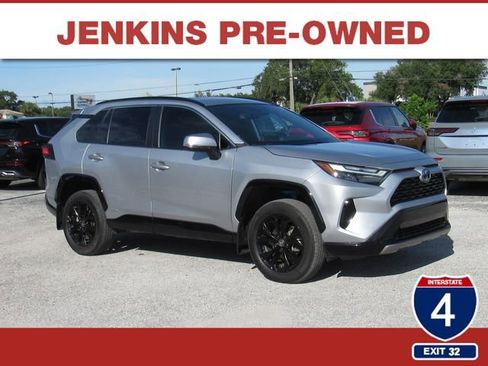 Used 2024 Toyota RAV4 SE AWD/4WD image 1