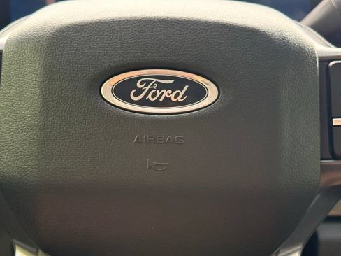 Used 2024 Ford F250 Lariat w/ Black Appearance Package AWD/4WD image 18