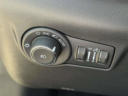 Used 2025 Jeep Compass Limited AWD/4WD image 26