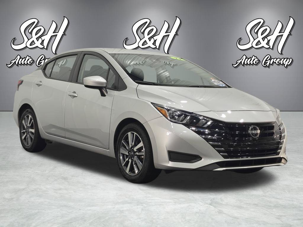 Used 2024 Nissan Versa SV FWD image 2
