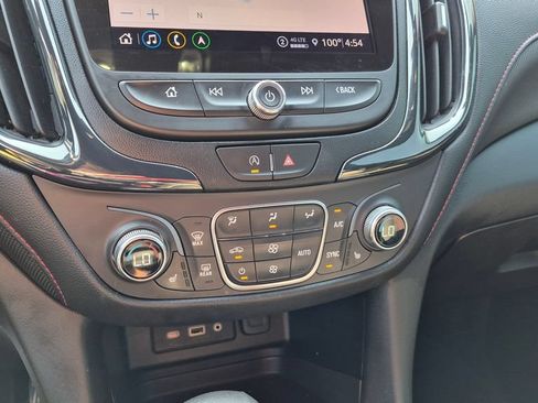 Used 2022 Chevrolet Equinox RS w/ Infotainment Package FWD image 14