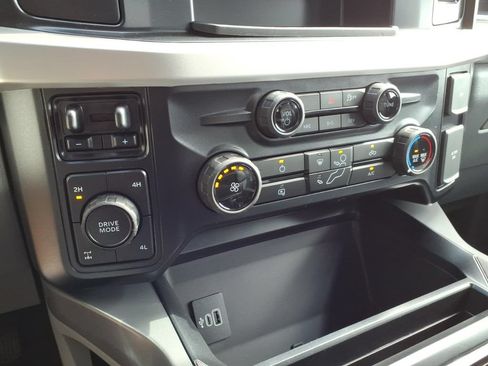 New 2026 Ford F350 XLT w/ FX4 Off-Road Package AWD/4WD image 23