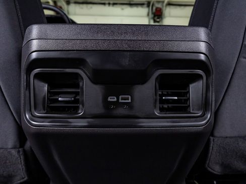 Used 2024 Chevrolet Silverado 1500 LT Trail Boss AWD/4WD image 31