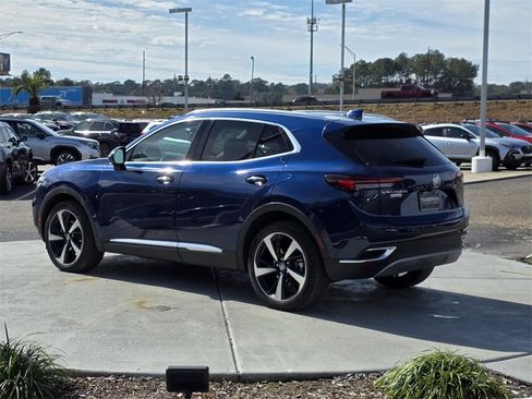 Used 2022 Buick Envision Essence w/ Technology Package I image 4