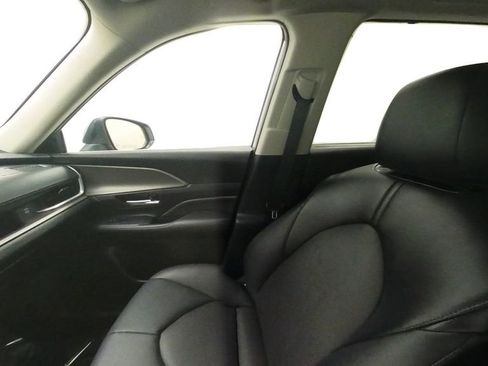 Certified 2024 Toyota Grand Highlander AWD image 31
