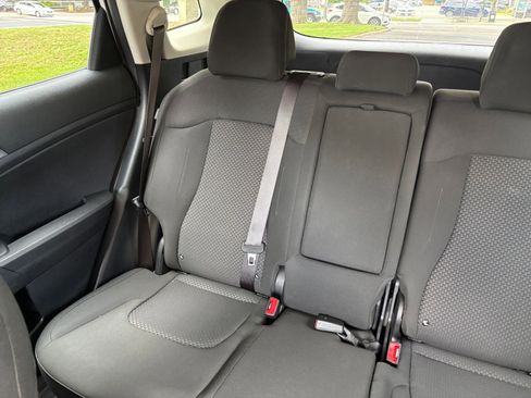Used 2025 Kia Sportage LX FWD image 34