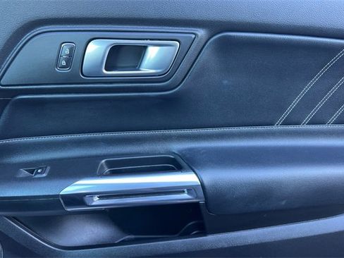 Used 2022 Ford Mustang Premium image 21