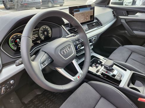Used 2024 Audi Q5 e Prestige image 8