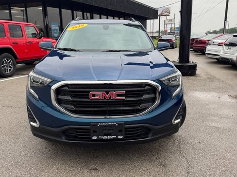 Used 2019 GMC Terrain SLE w/ Driver Convenience Package FWD image 3