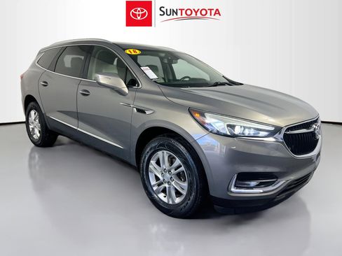 Used 2018 Buick Enclave Essence FWD image 1