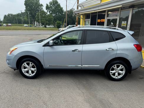 Used 2011 Nissan Rogue SV w/ Premium Pkg AWD/4WD image 3