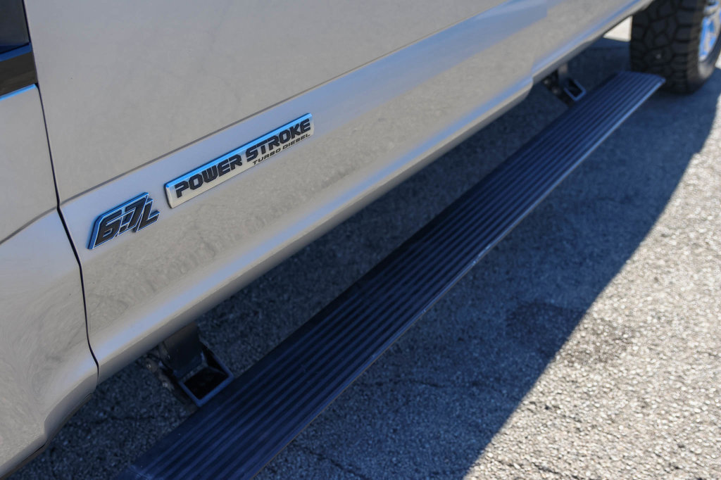 Used 2022 Ford F250 Platinum AWD/4WD image 9
