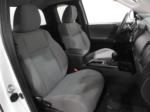 Used 2022 Toyota Tacoma SR image 15