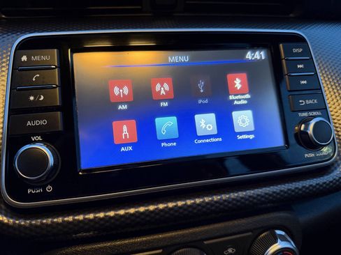 Used 2018 Nissan Kicks S image 23