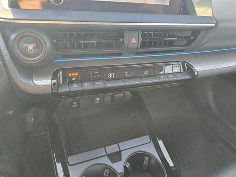 Used 2023 Toyota Prius XLE image 22