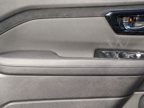 Certified 2025 Subaru Forester Limited image 20