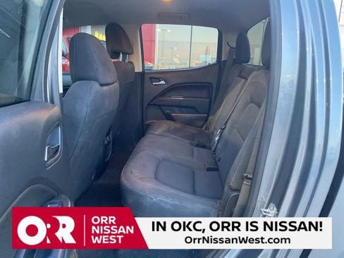 Used 2021 Chevrolet Colorado LT image 17