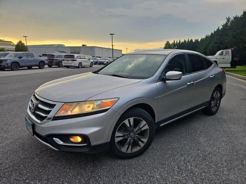 Used 2015 Honda Crosstour EX-L image 2