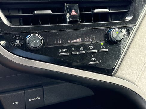 Used 2024 Toyota Camry LE image 23