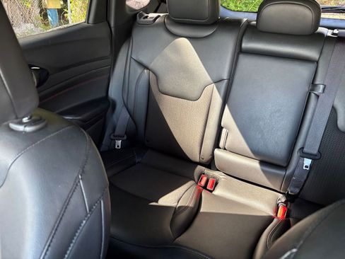 Used 2025 Jeep Compass Trailhawk image 39