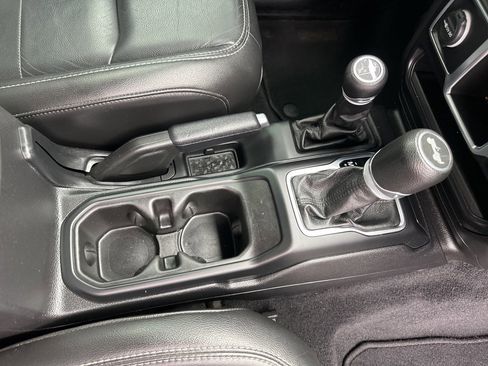 Used 2021 Jeep Wrangler Unlimited Sport image 13