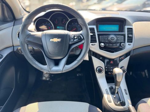 Used 2015 Chevrolet Cruze LS image 15